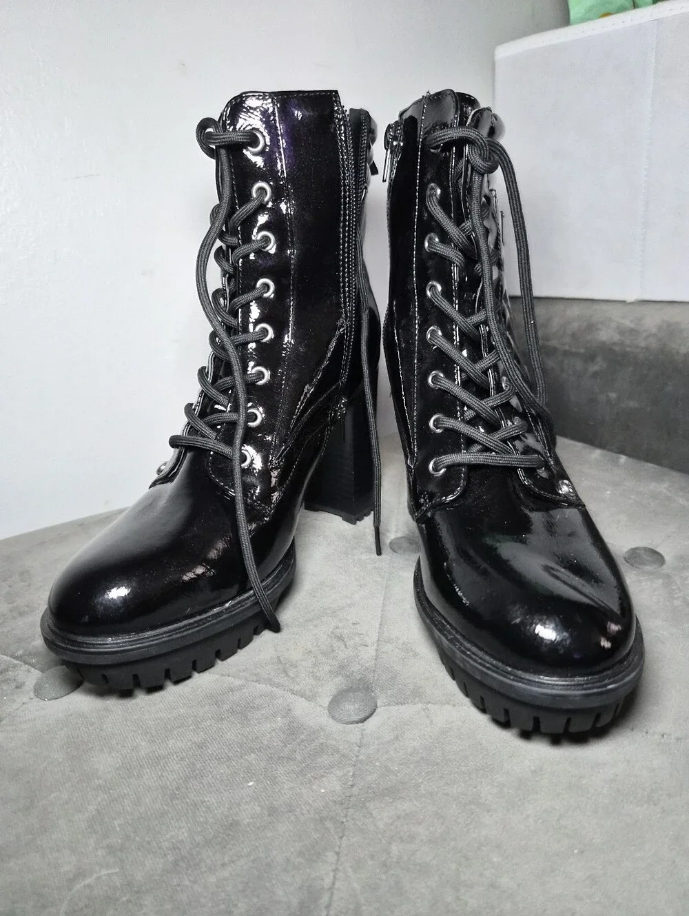 G by Guess Black Patent Lace-Up Chunky Heel Combat Boots 8.5 - Picture 7 of 12